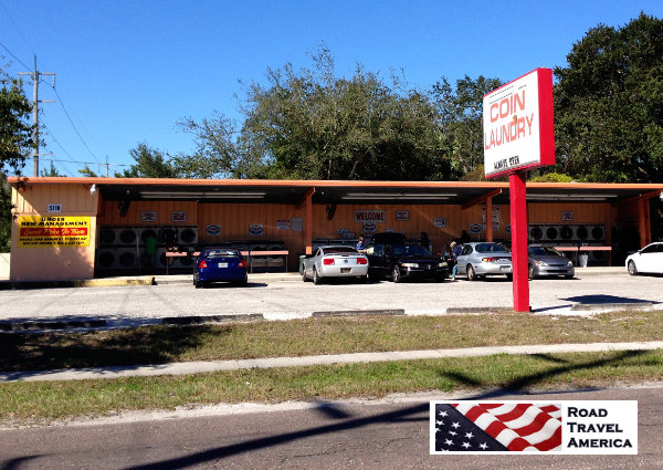 Outdoor coin laundry, Tampa, Florida