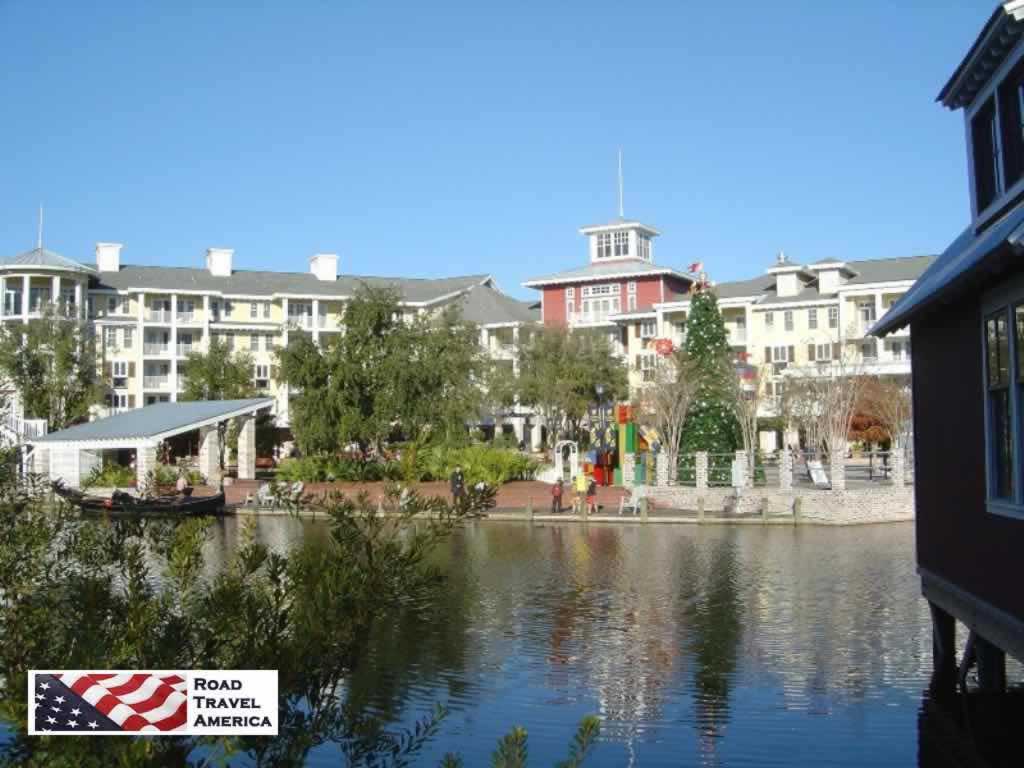 The shops and lake at Sandestin's Baytowe Wharf