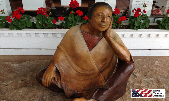 Sidewalk sculpture seen in Santa Fe, New Mexico