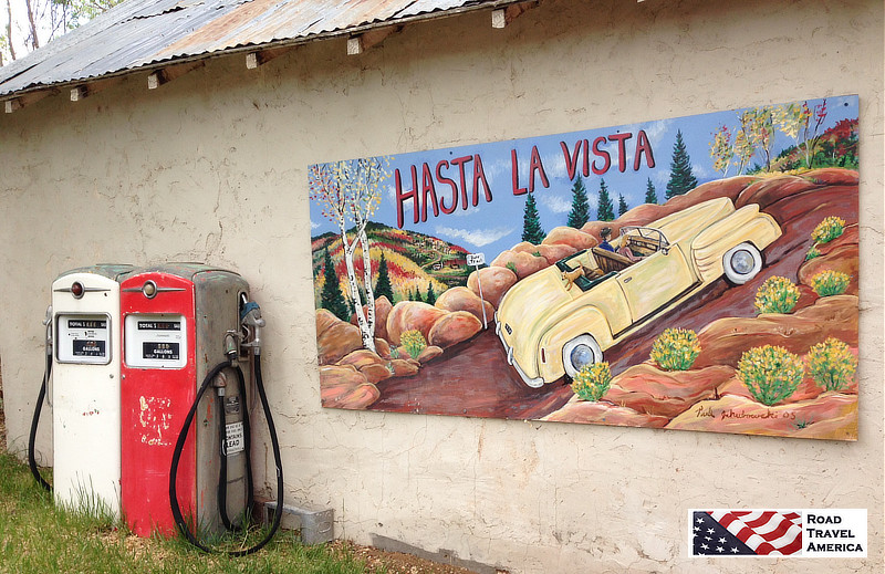 Hasta La Vista ... painted mural on building in Boulder, Utah