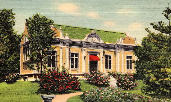 Library at Mirror Lake in St. Petersburg, Florida